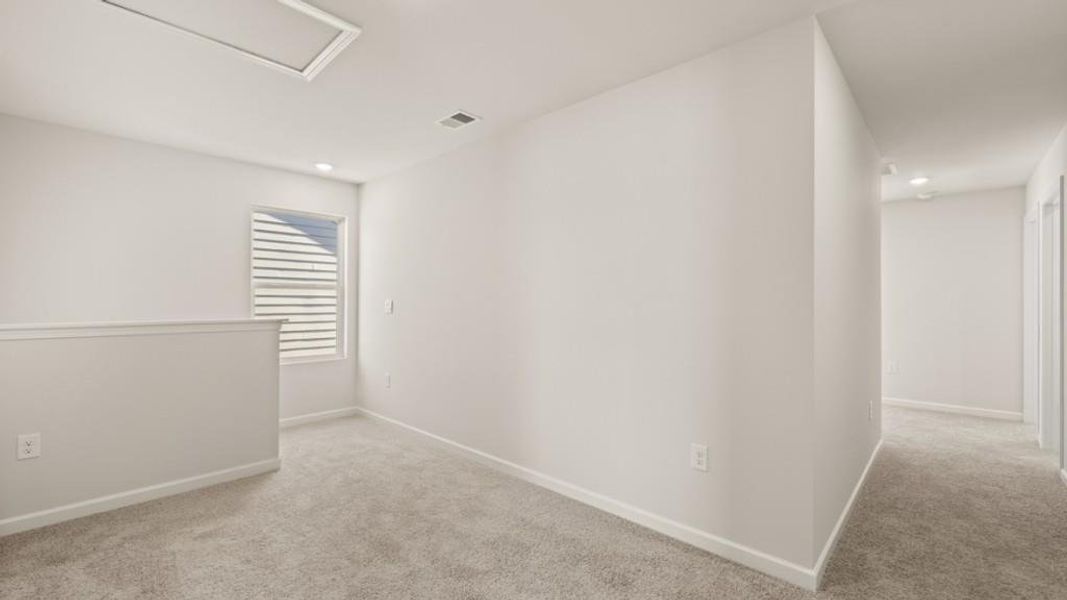 Spacious, unfurnished interior of a new home in Oconee Overlook, Gainesville (Image 14).