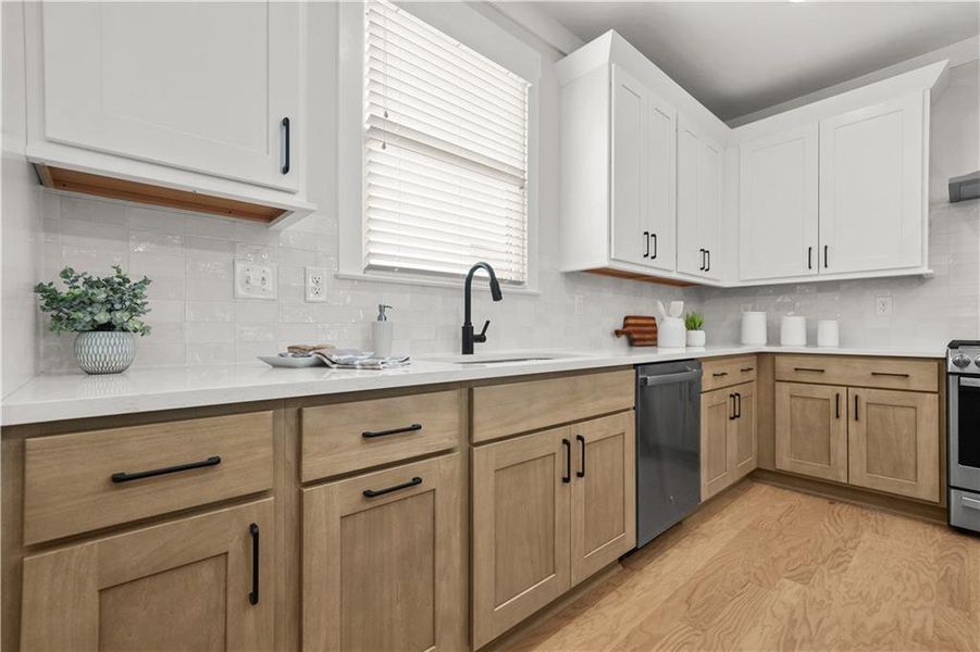 Furnished interior view inside a new home in , Atlanta (Image 20).