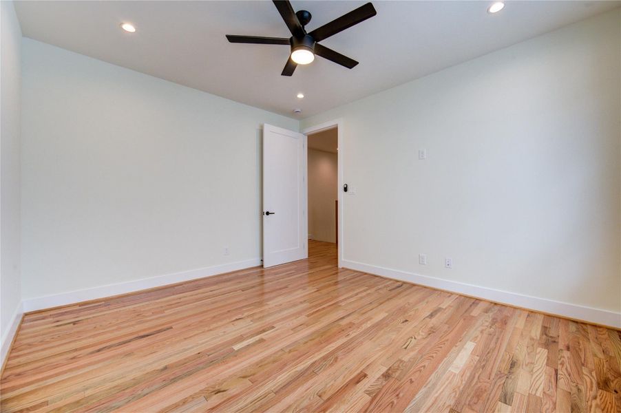 Spacious, unfurnished interior of a new home in , Houston (Image 35).