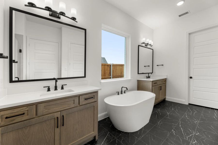 The Wimberley B Primary Suite Bathroom