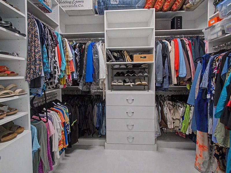 Master Walk In Closet Master Walk In Closet