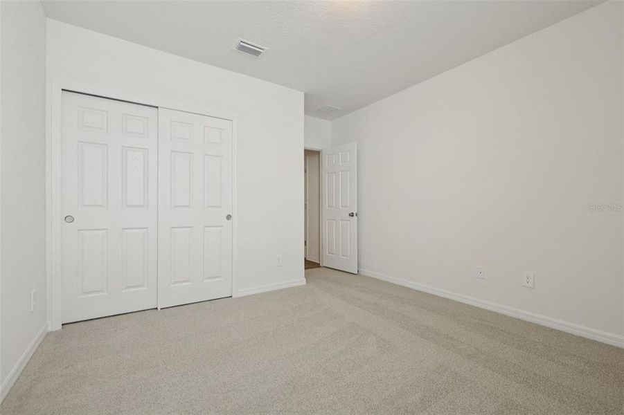 Spacious, unfurnished interior of a new home in The Reserve at Twin Lakes, St. Cloud (Image 16).