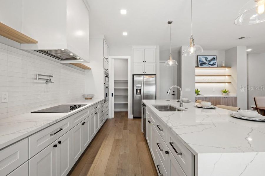 Furnished interior view inside a new home in , Orlando (Image 42).