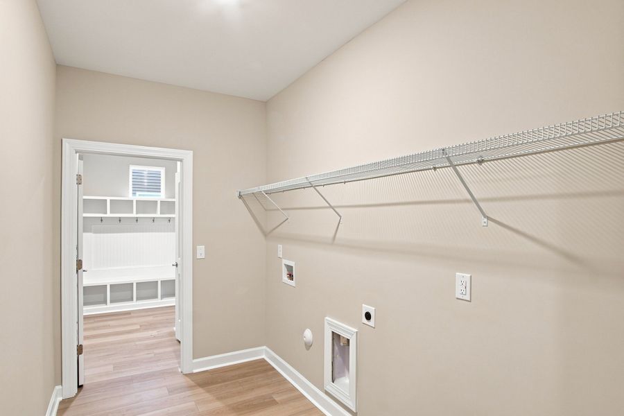 Spacious, unfurnished interior of a new home in Coastal Club of the Carolinas, Calabash (Image 13).
