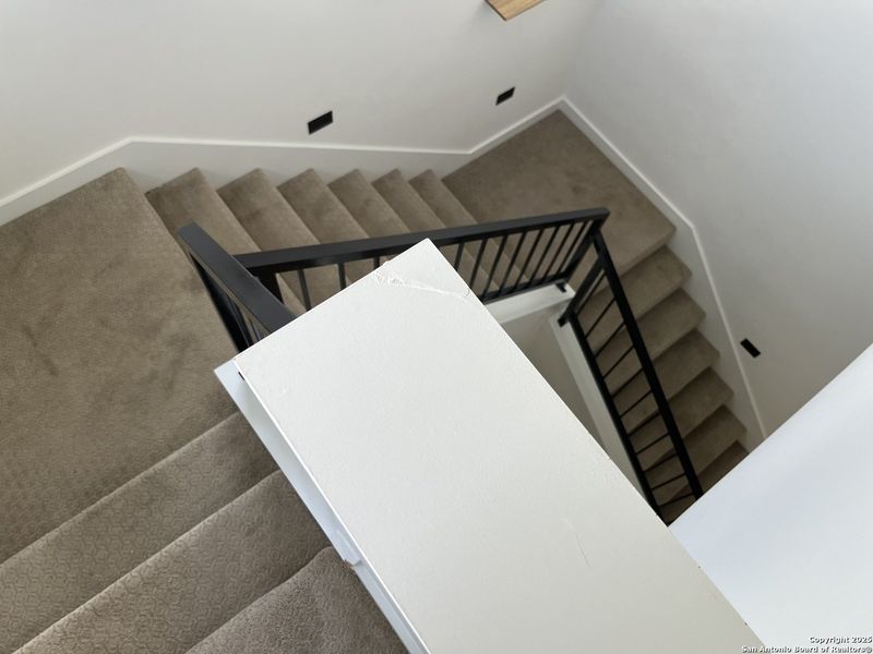 Spacious, unfurnished interior of a new home in , Laredo (Image 17). Spacious, unfurnished interior of a new home in , Laredo (Image 17).