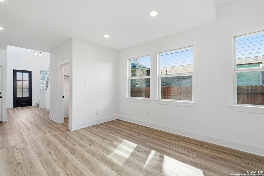 Spacious, unfurnished interior of a new home in Stillwater Ranch, San Antonio (Image 42). Spacious, unfurnished interior of a new home in Stillwater Ranch, San Antonio (Image 42).