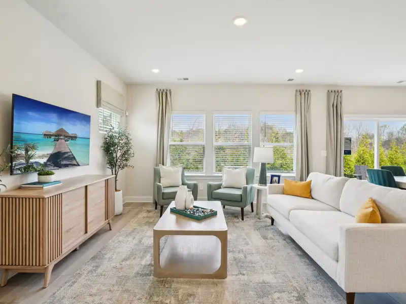 Furnished interior view inside a new home in Bear Springs, Columbia (Image 4).