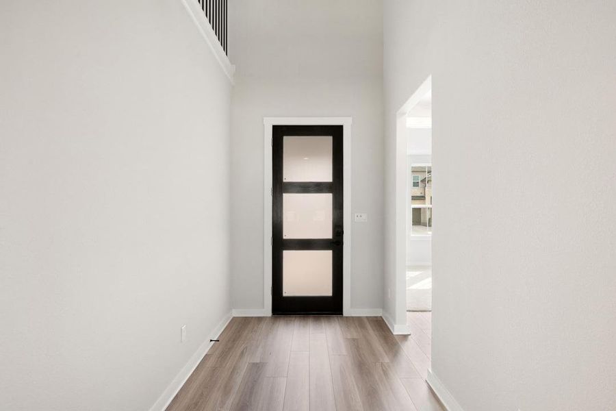 Spacious, unfurnished interior of a new home in Lagos Reserve, Manor (Image 16).