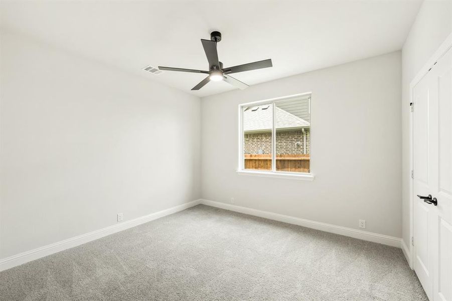 Spacious, unfurnished interior of a new home in The Oaks, Red Oak (Image 25).