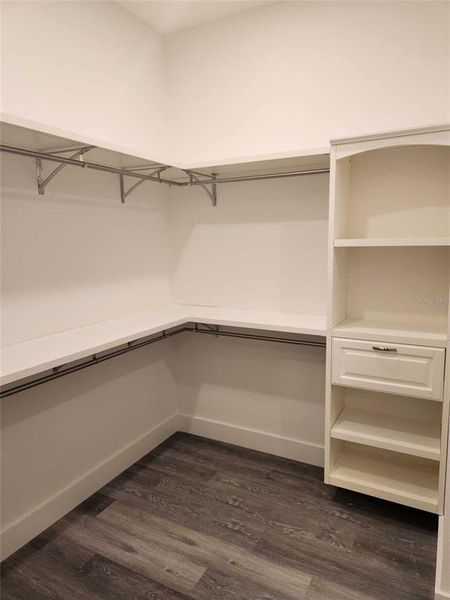 Spacious, unfurnished interior of a new home in , Spring Hill (Image 19).