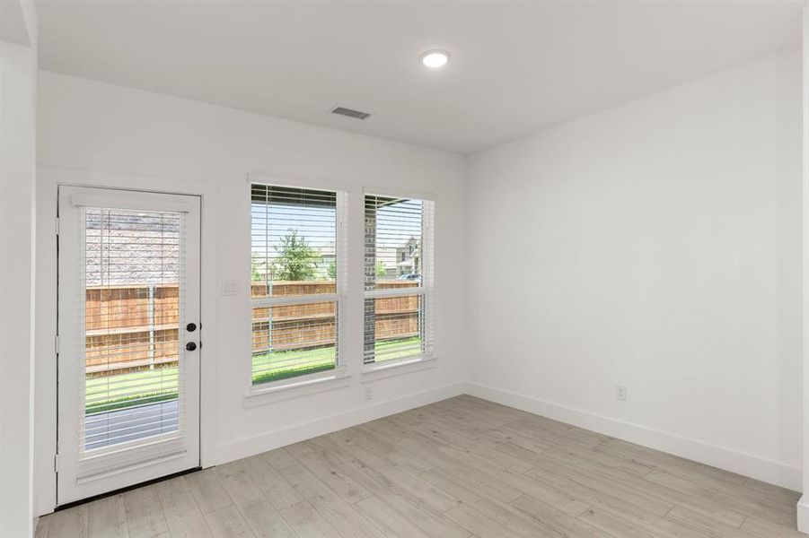 Spacious, unfurnished interior of a new home in Grayhawk Addition, Forney (Image 24).