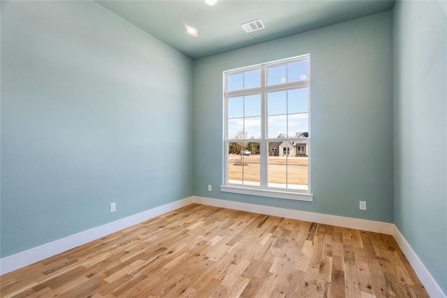 Spacious, unfurnished interior of a new home in Hidden Lakes on Mockingbird, Midlothian (Image 25). Spacious, unfurnished interior of a new home in Hidden Lakes on Mockingbird, Midlothian (Image 25).