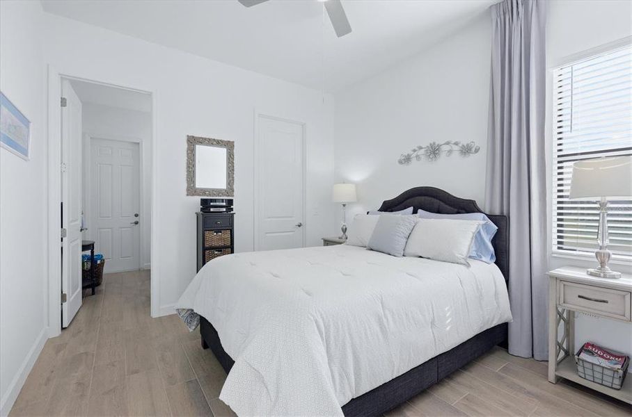 Furnished interior view inside a new home in , Bradenton (Image 31).