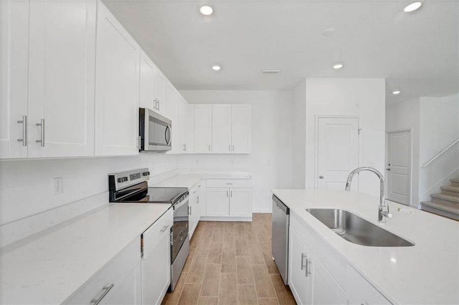 Furnished interior view inside a new home in Willowbrook North, Winter Haven (Image 10).