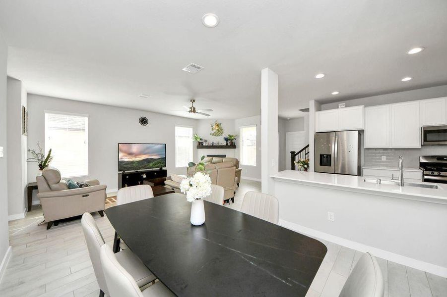 Furnished interior view inside a new home in Winfield Lakes, Fresno (Image 14).