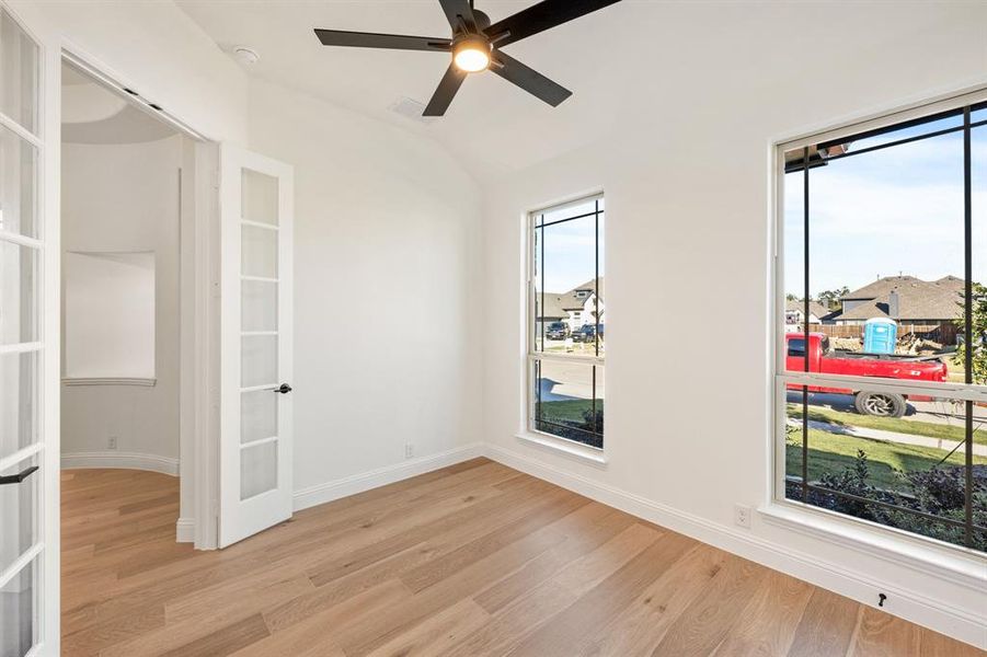 Spacious, unfurnished interior of a new home in Bear Creek Classic 60, Lavon (Image 18). Spacious, unfurnished interior of a new home in Bear Creek Classic 60, Lavon (Image 18).