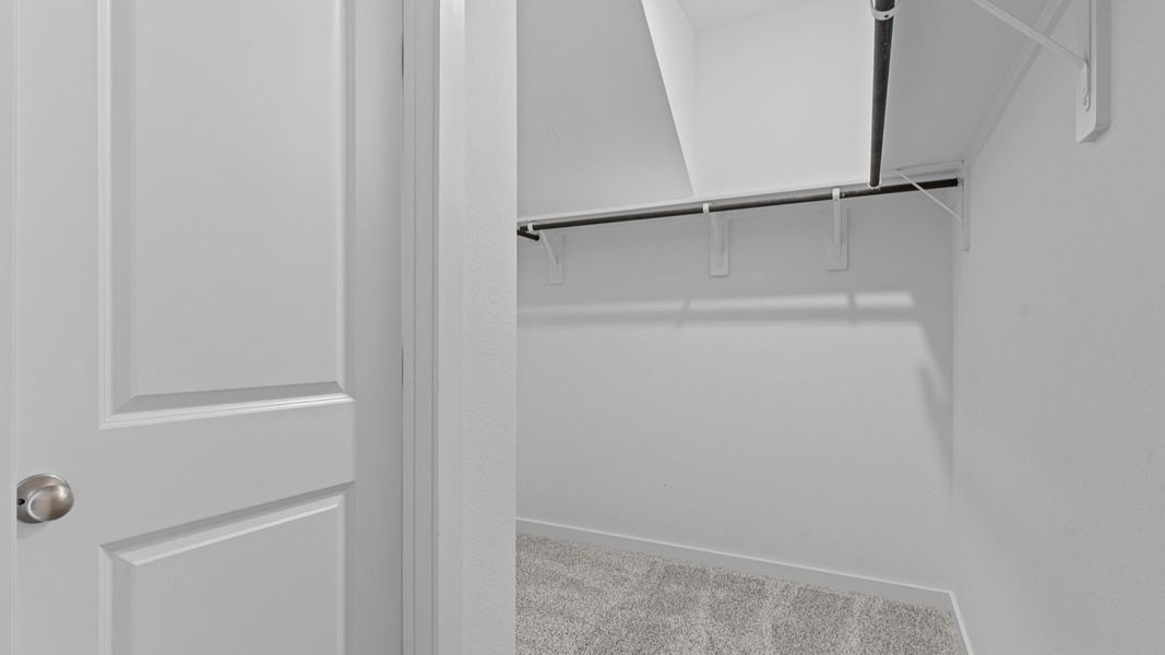 Spacious, unfurnished interior of a new home in Evergreen, Rosenberg (Image 20).