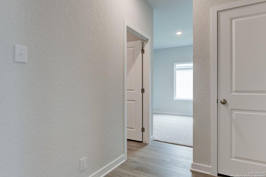 Spacious, unfurnished interior of a new home in Saddlebrook Ranch, Schertz (Image 22).