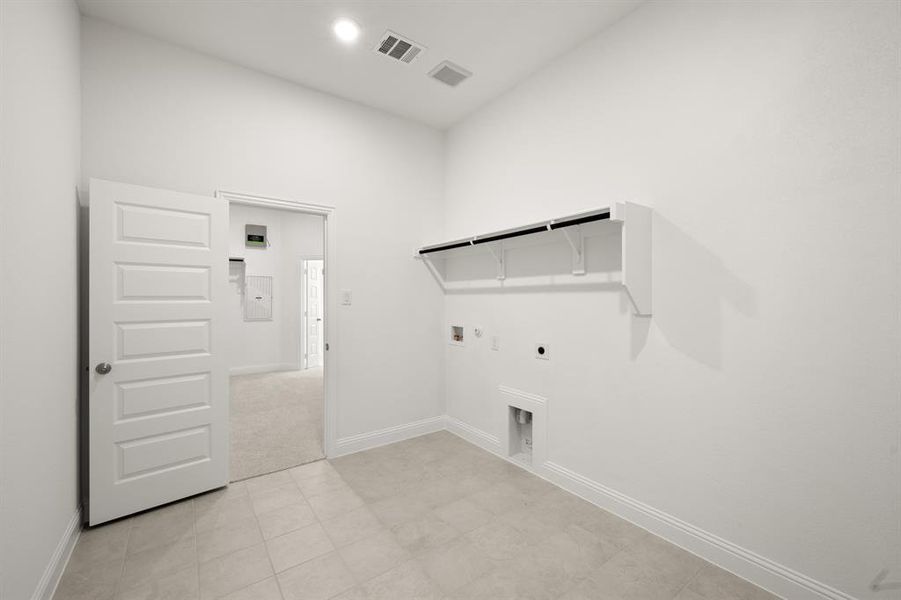 141 Hollinsworth- Utility-1 141 Hollinsworth- Utility-1