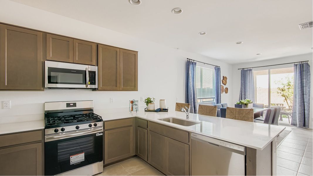 3560 Coronado Kitchen 3of3 F1 Base2