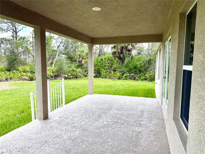 Image 22 of a home in Rotonda.