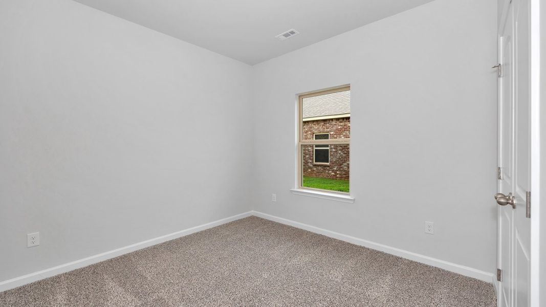 Representative unfurnished interior of a home built from the Plan by D.R. Horton in Hedge Rose, Somerville (Image 24).
