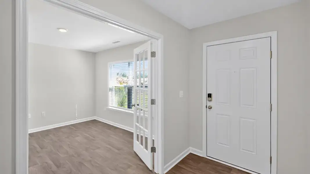 Spacious, unfurnished interior of a new home in Mangum Farms, Stem (Image 15).
