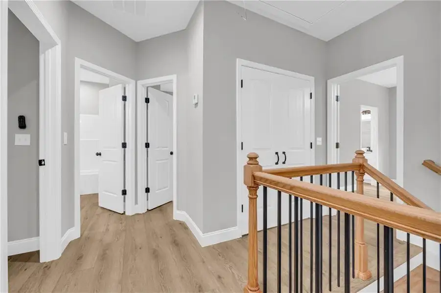 Spacious, unfurnished interior of a new home in , Franklin Springs (Image 18).