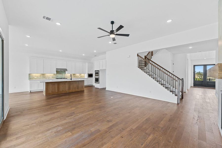 Spacious, unfurnished interior of a new home in Provence - 60', Austin (Image 17). Spacious, unfurnished interior of a new home in Provence - 60', Austin (Image 17).