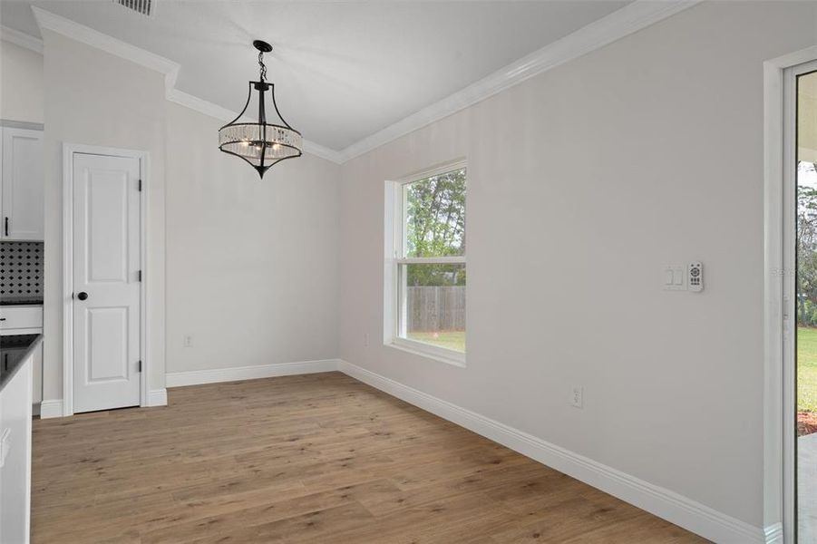 Spacious, unfurnished interior of a new home in , Weeki Wachee (Image 47).