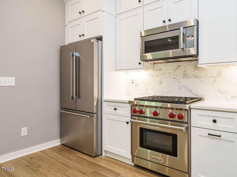 019-1280x960-kitchen