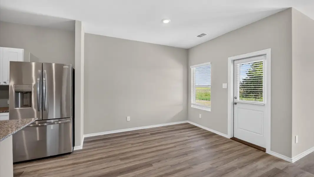 Spacious, unfurnished interior of a new home in Longhorn Estates, Fort Worth (Image 18).