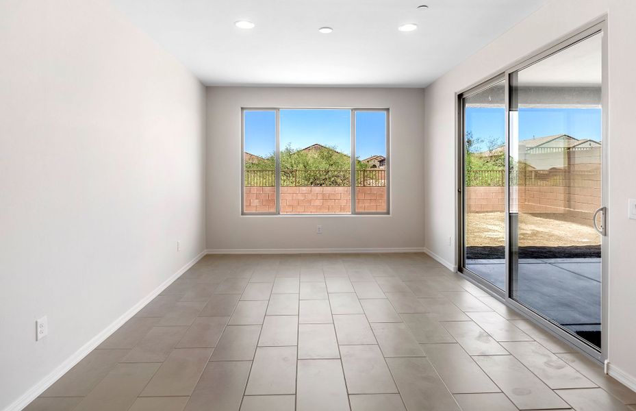 Spacious, unfurnished interior of a new home in Vistoso Canyon Estates, Oro Valley (Image 24).