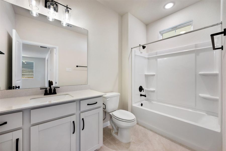 Representative images and renderings are for illustrative purposes. Actual structural options and design finishes of home may vary.