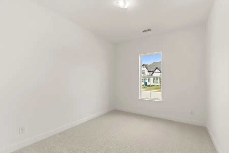 Spacious, unfurnished interior of a new home in Nelson Lake Estates, Rockwall (Image 22).
