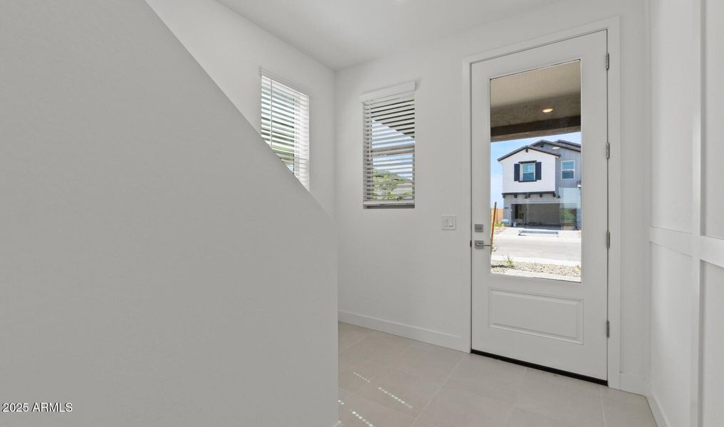 Manor Lot #51 Foyer (Large)