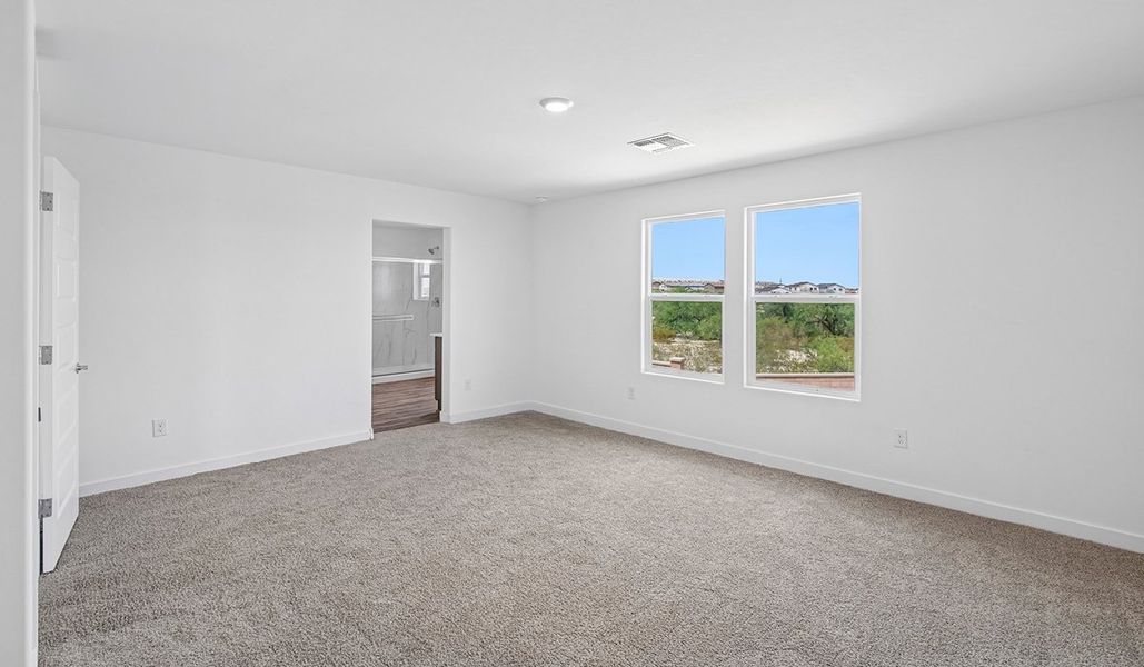 Spacious, unfurnished interior of a new home in The Oasis at Rocking K, Vail (Image 21).