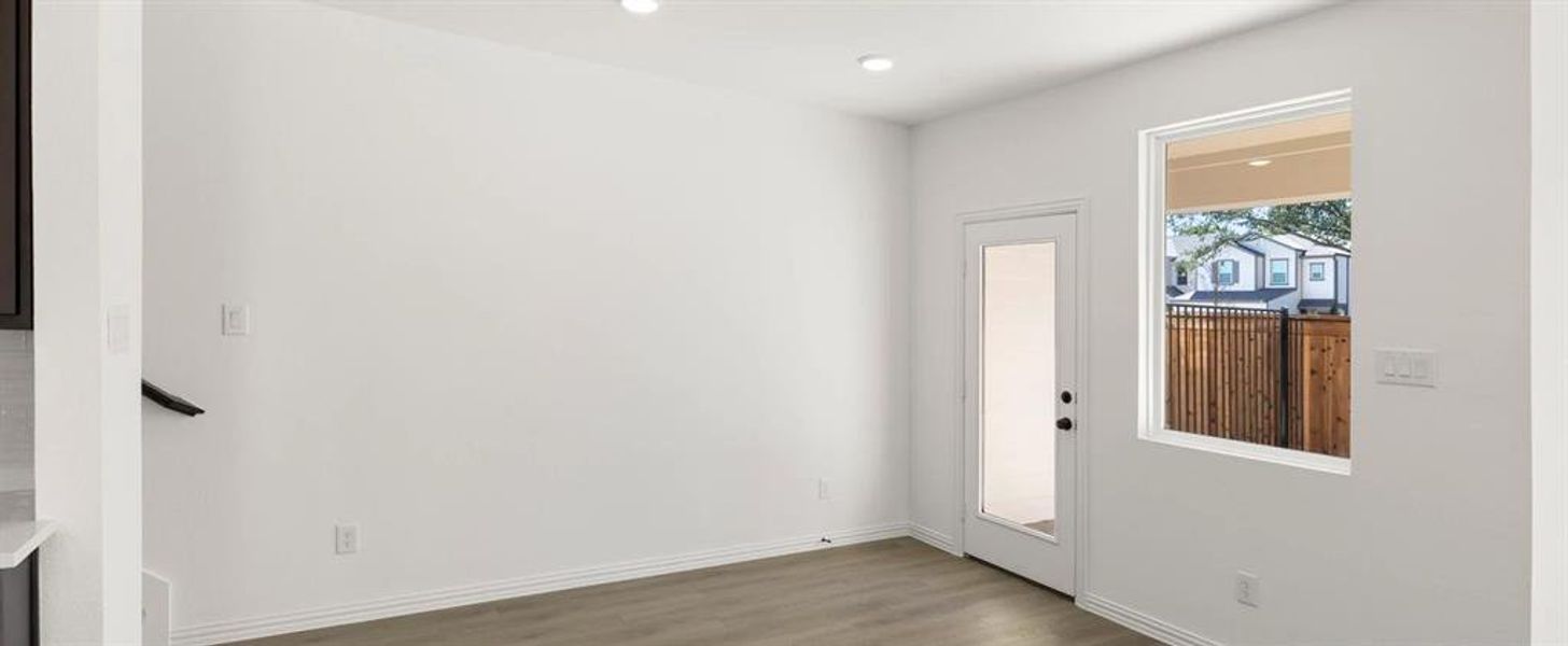 Dining Area Dining Area