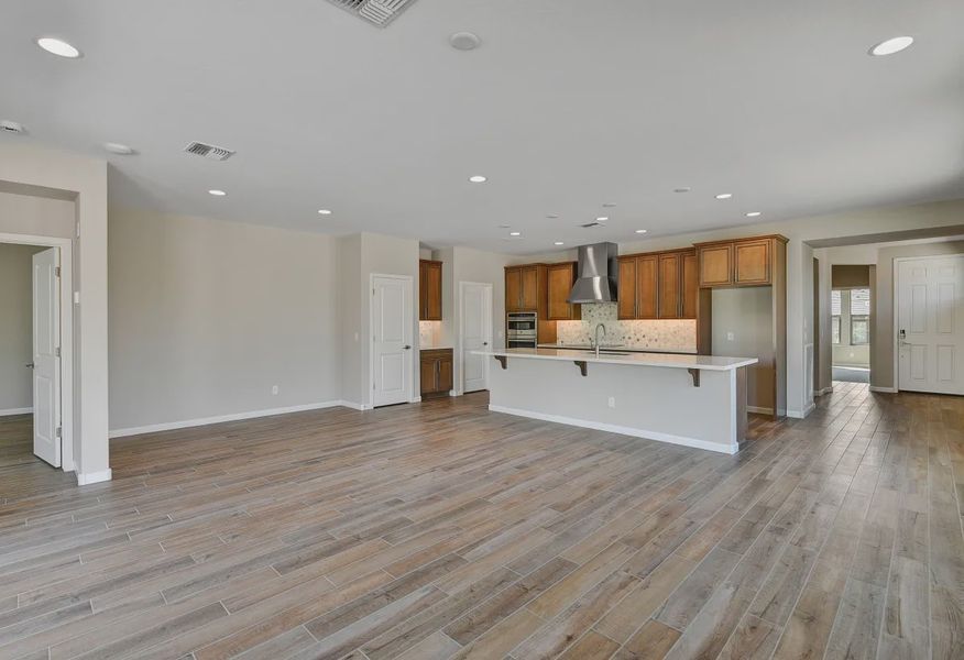 Wickenburg Ranch Evia HS 1866 Great Room Kitchen - 11 of 20