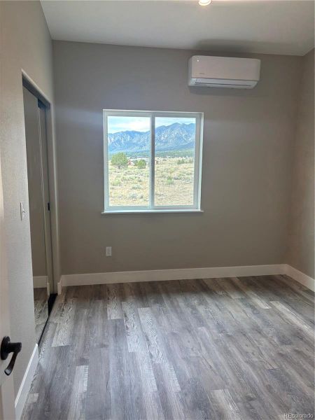 Spacious, unfurnished interior of a new home in , Crestone (Image 12).