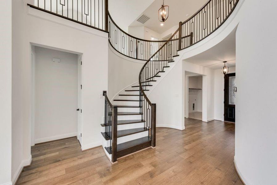 Furnished interior view inside a new home in Park Trails, Forney (Image 14). Furnished interior view inside a new home in Park Trails, Forney (Image 14).