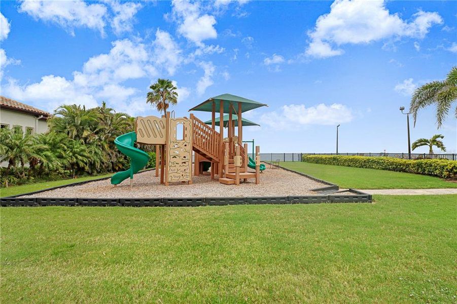 Community amenities in , Apollo Beach (Image 48). Community amenities in , Apollo Beach (Image 48).