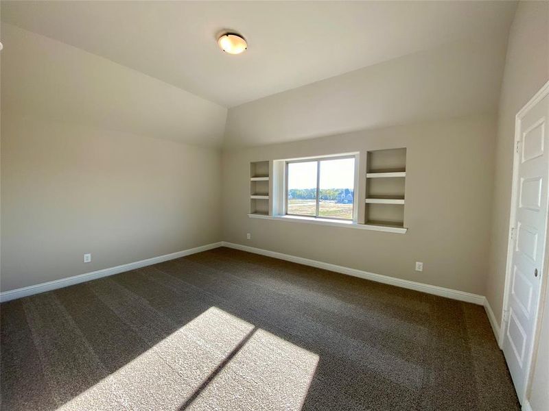 Huge bed 4 upstairs feels like it's own apartment with it's own bathroom & living area. It would work great for an adult kid at home or as a 2nd master. Maybe even a man cave. Huge bed 4 upstairs feels like it's own apartment with it's own bathroom & living area. It would work great for an adult kid at home or as a 2nd master. Maybe even a man cave.