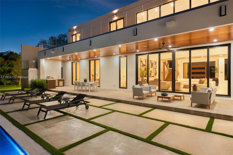 Exterior details and patio area of a home in , Pinecrest (Image 31).