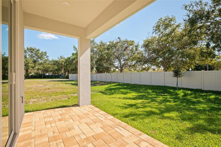 Exterior details and patio area of a home in , Tarpon Springs (Image 20).