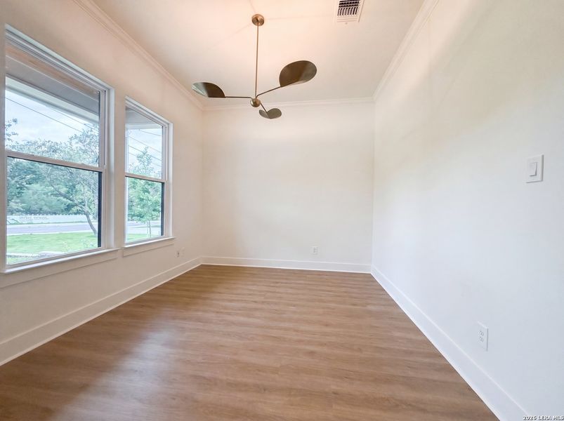 Spacious, unfurnished interior of a new home in , San Antonio (Image 17).