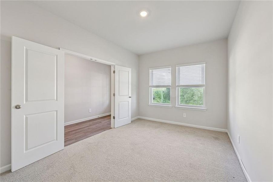 Spacious, unfurnished interior of a new home in The Oaks at Dawson, Dawsonville (Image 20).
