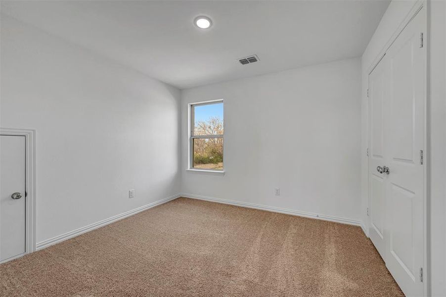 Spacious, unfurnished interior of a new home in Vintage Village, Argyle (Image 29).
