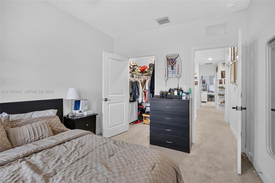 Furnished interior view inside a new home in , Pembroke Pines (Image 37).