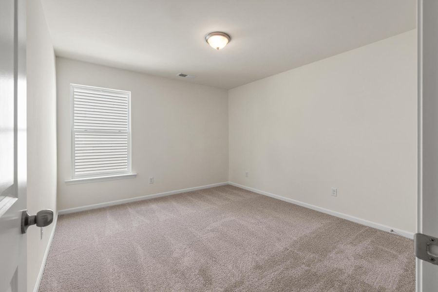 Spacious, unfurnished interior of a new home in Parker's Preserve, Ridgeville (Image 43).